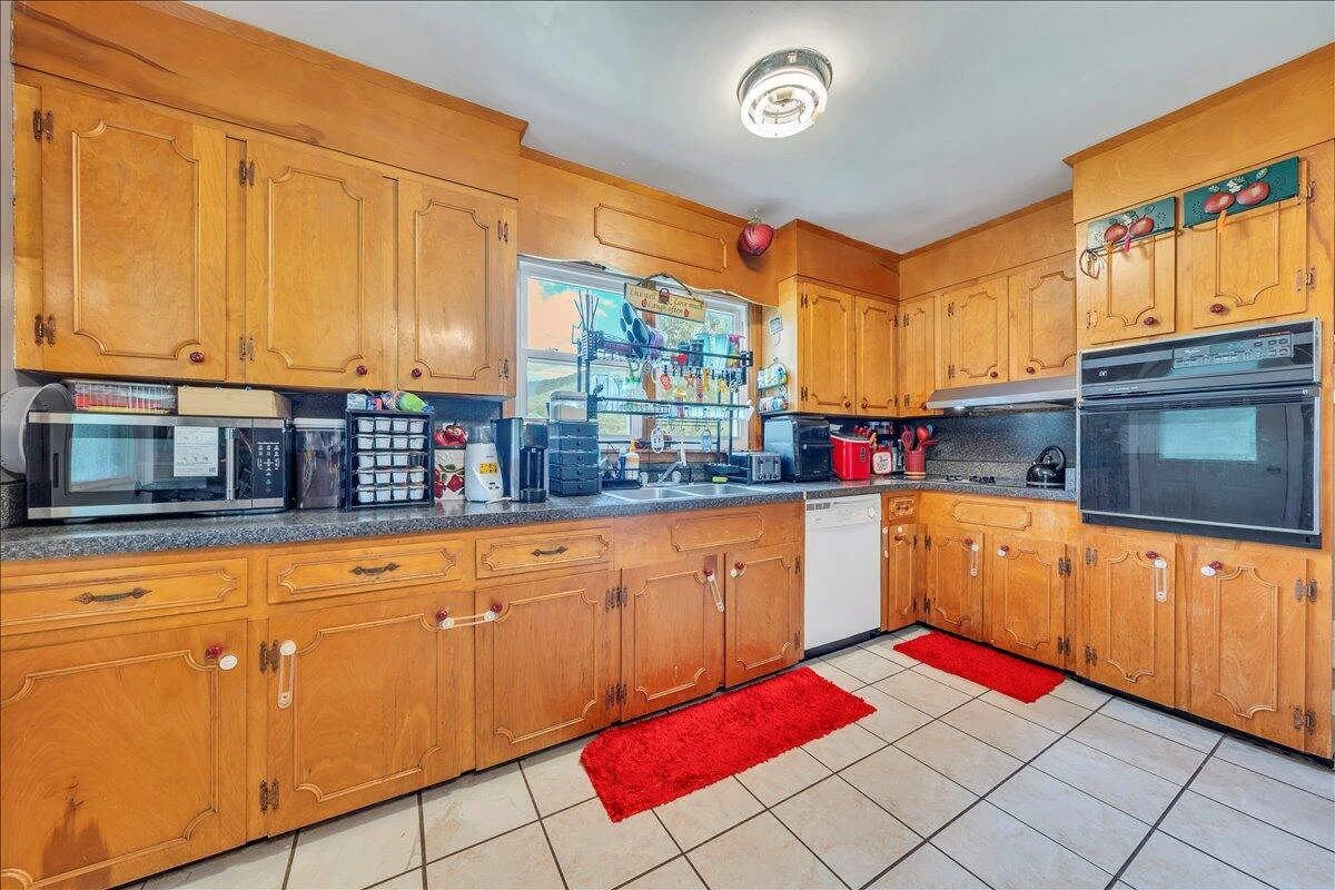 1312 Alleghany AVE - Photo 5