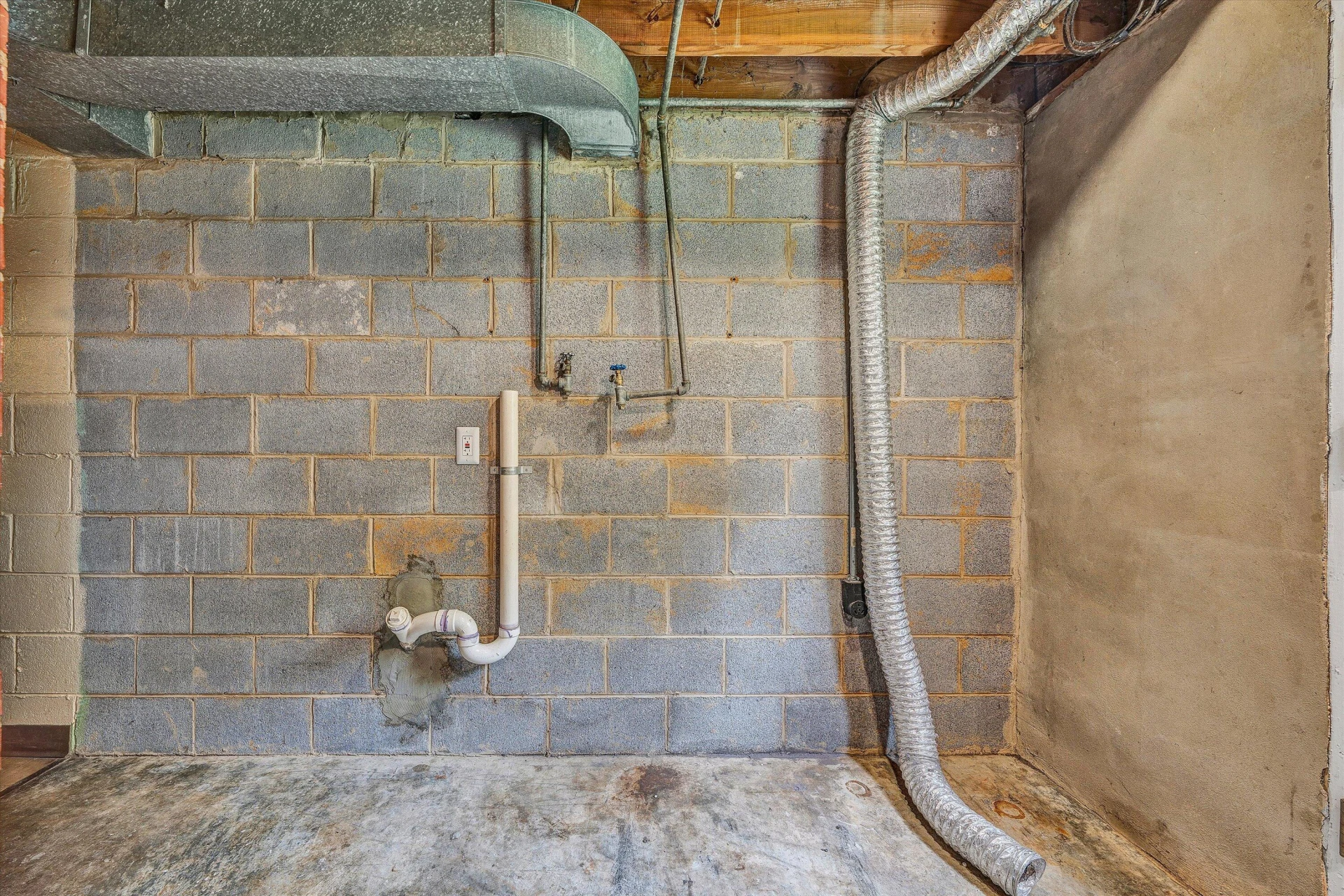 537 Dillard RD - Photo 24