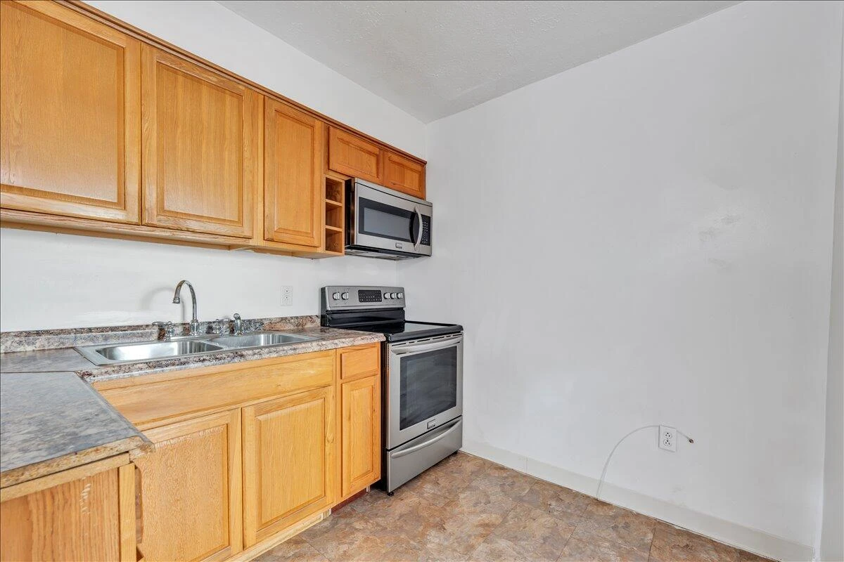 539 Crowmoor ST - Photo 10