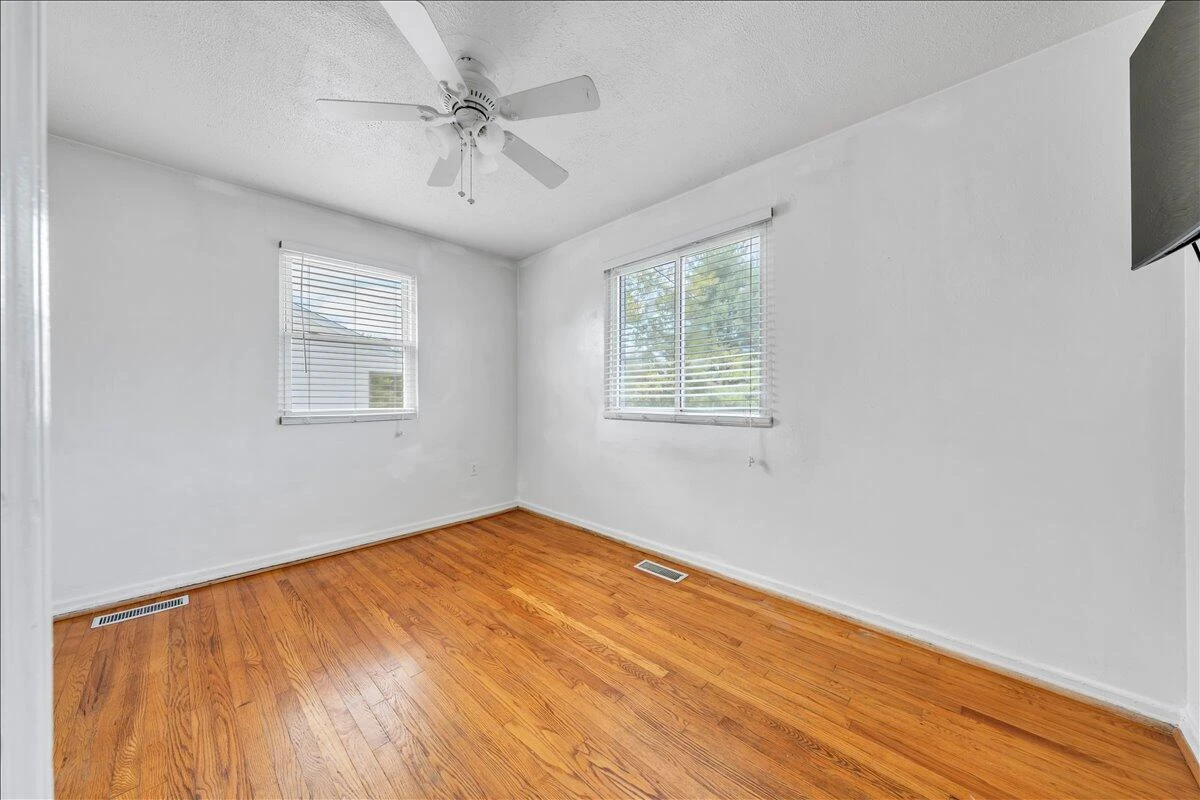 539 Crowmoor ST - Photo 12