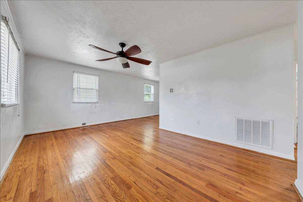 539 Crowmoor ST - Photo 4