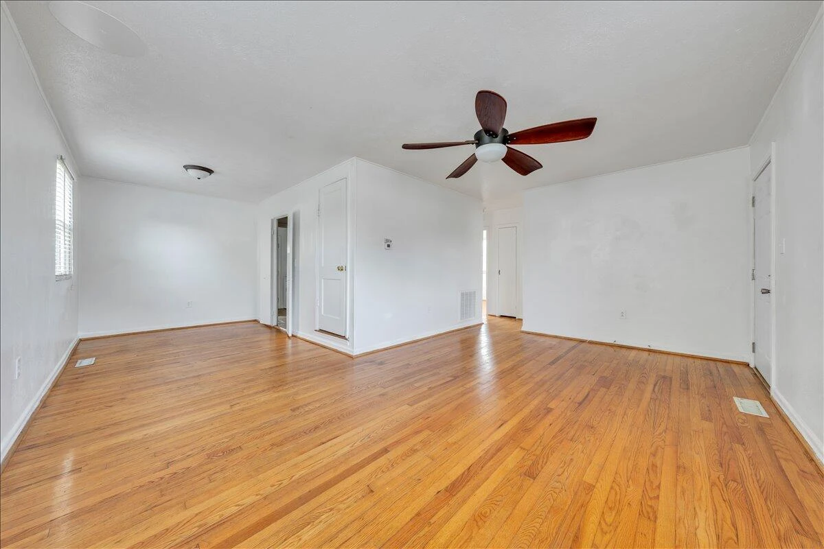 539 Crowmoor ST - Photo 7