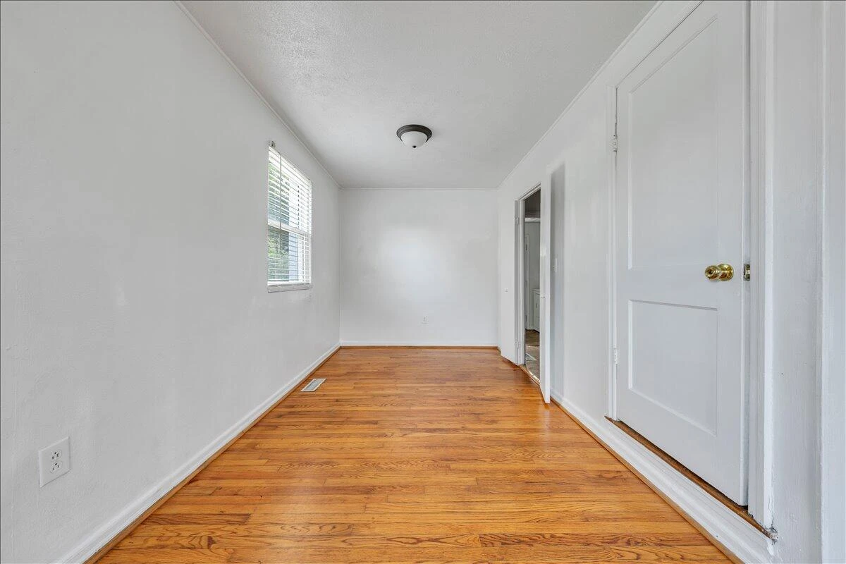 539 Crowmoor ST - Photo 8
