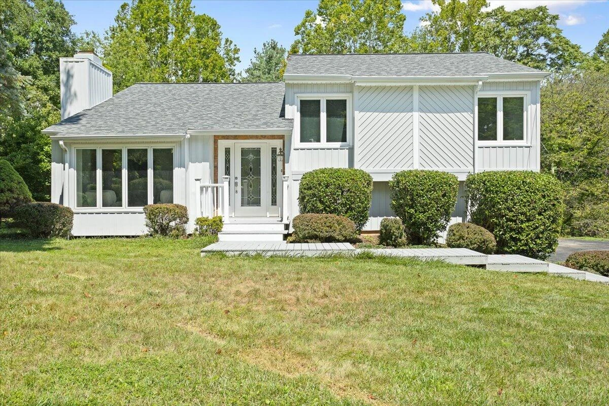 5237 Roselawn RD
