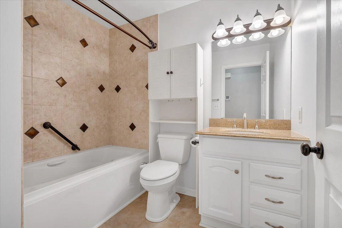 211 Crestbourne DR - Photo 15