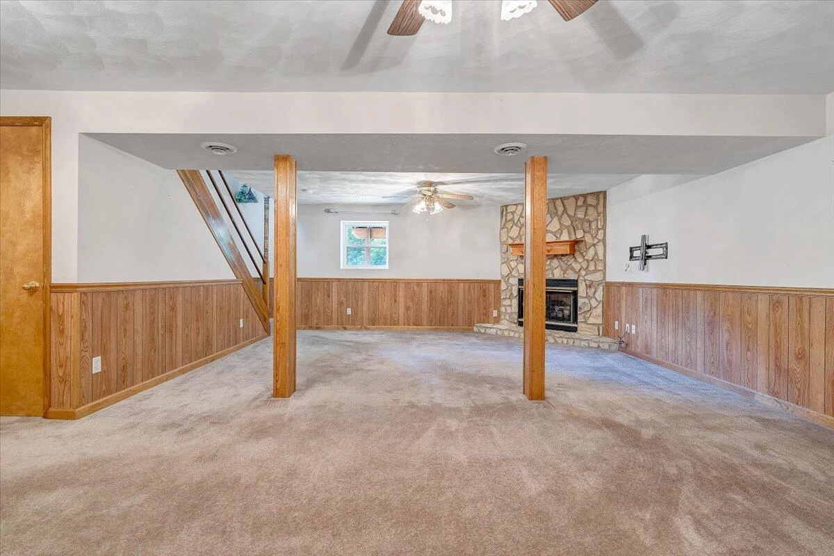 211 Crestbourne DR - Photo 24