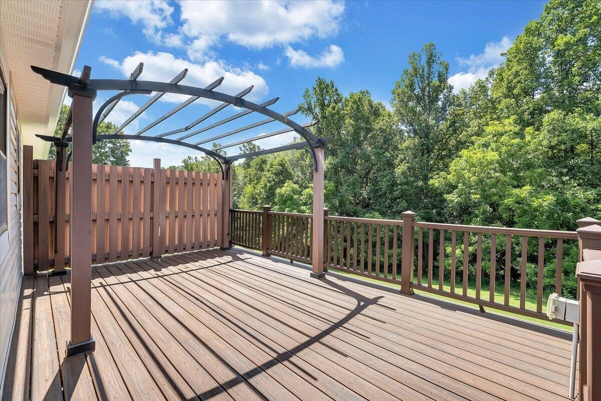 211 Crestbourne DR - Photo 33