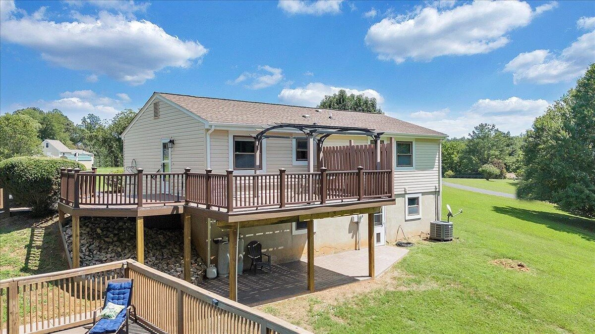 211 Crestbourne DR - Photo 40