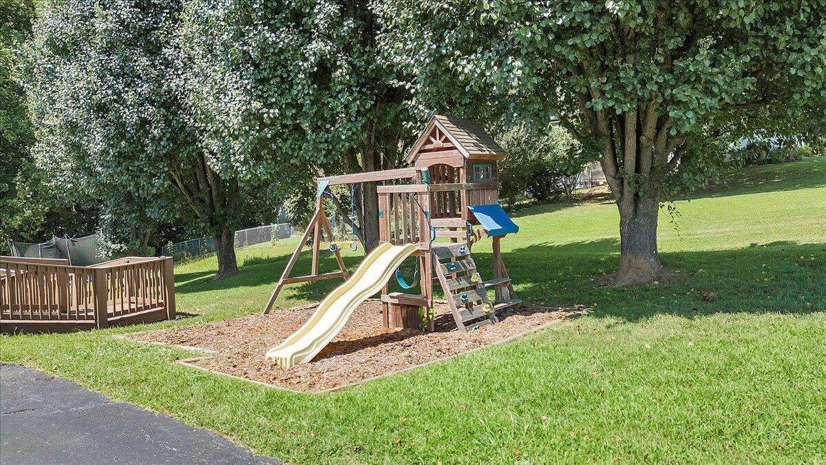 211 Crestbourne DR - Photo 41
