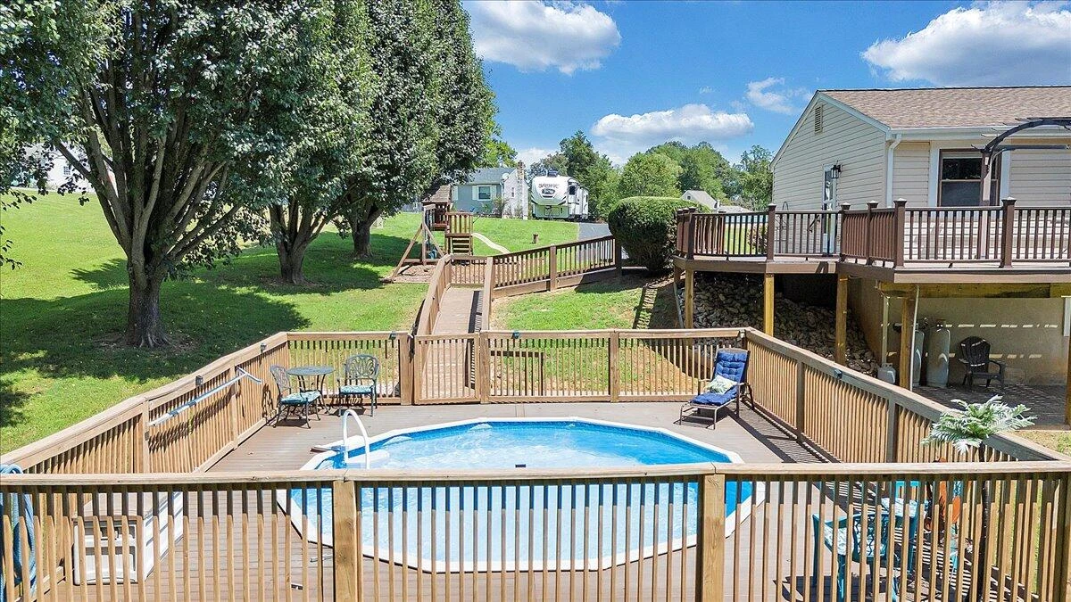 211 Crestbourne DR - Photo 42