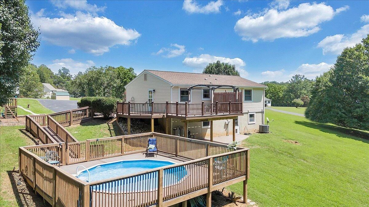 211 Crestbourne DR - Photo 44