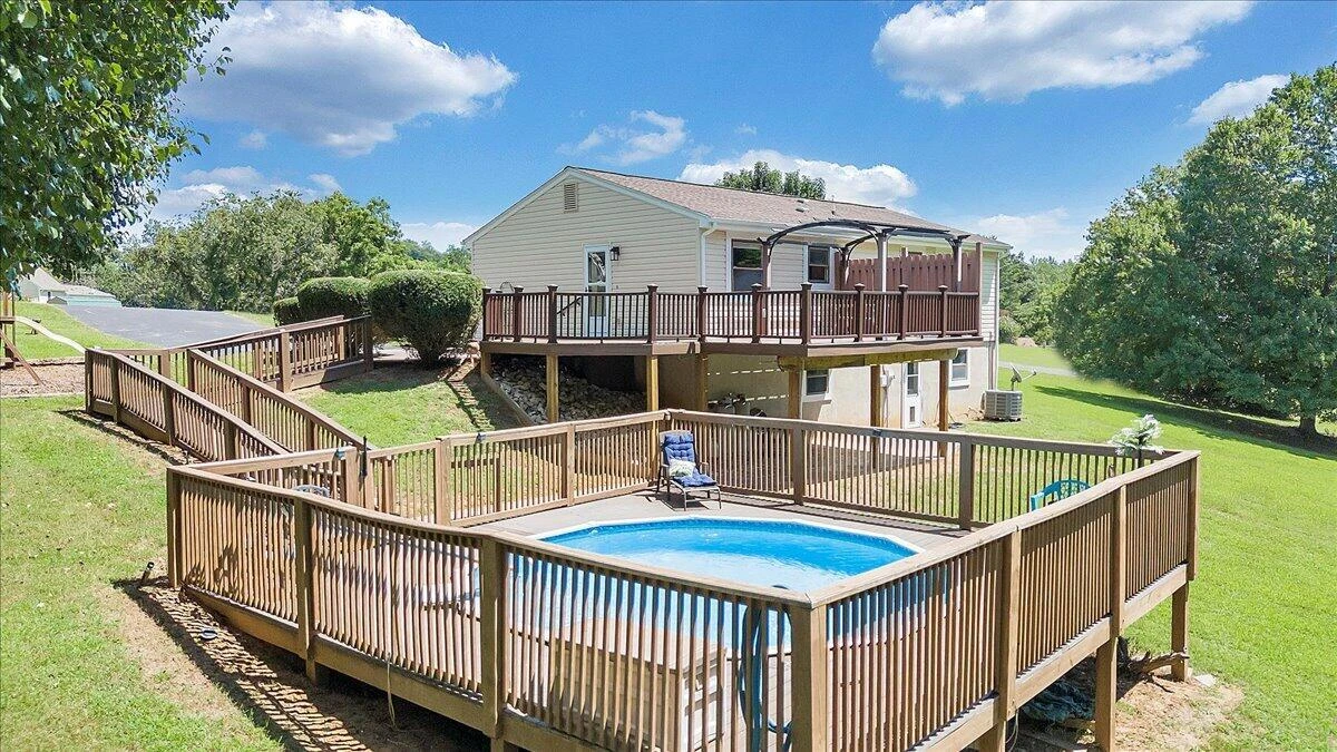 211 Crestbourne DR - Photo 46
