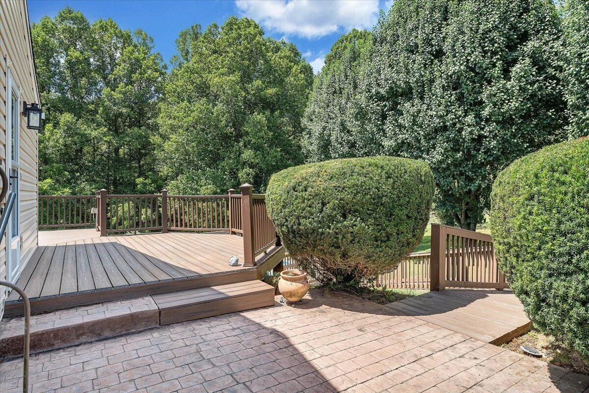 211 Crestbourne DR - Photo 55