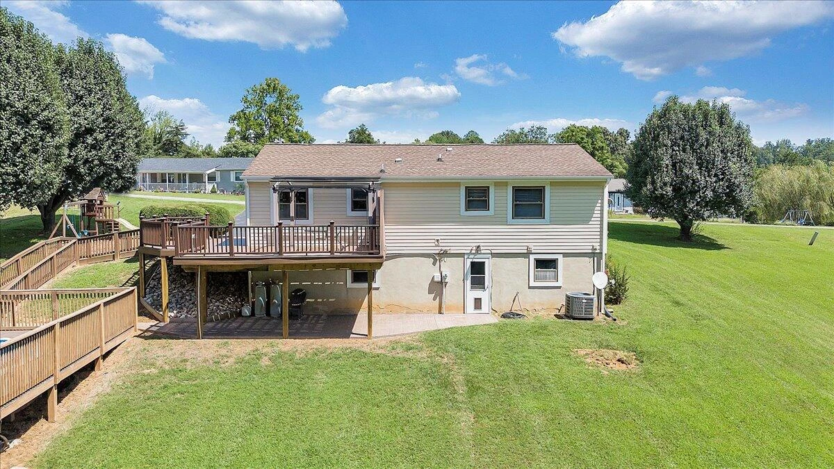211 Crestbourne DR - Photo 65