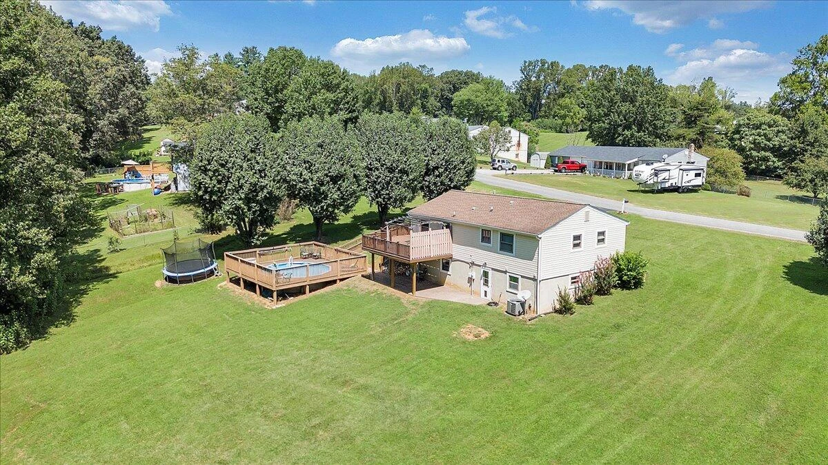 211 Crestbourne DR - Photo 69