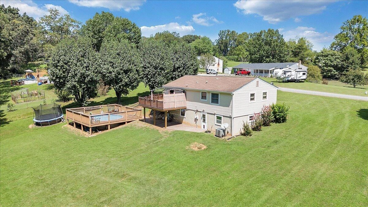 211 Crestbourne DR - Photo 70
