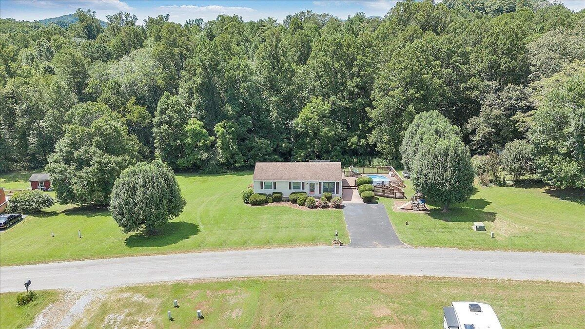 211 Crestbourne DR - Photo 78