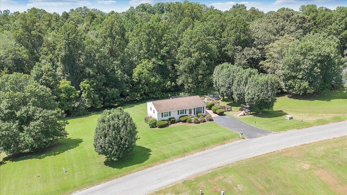 211 Crestbourne DR - Photo 79