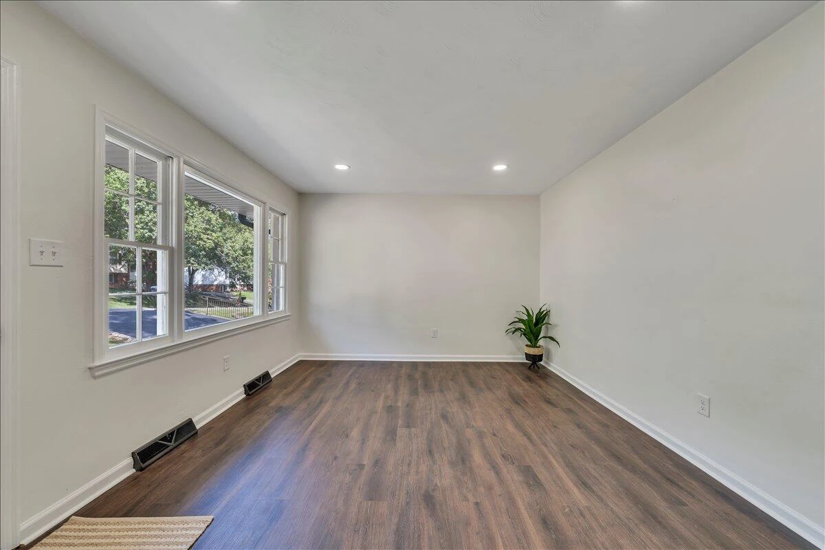 719 Estates RD - Photo 10