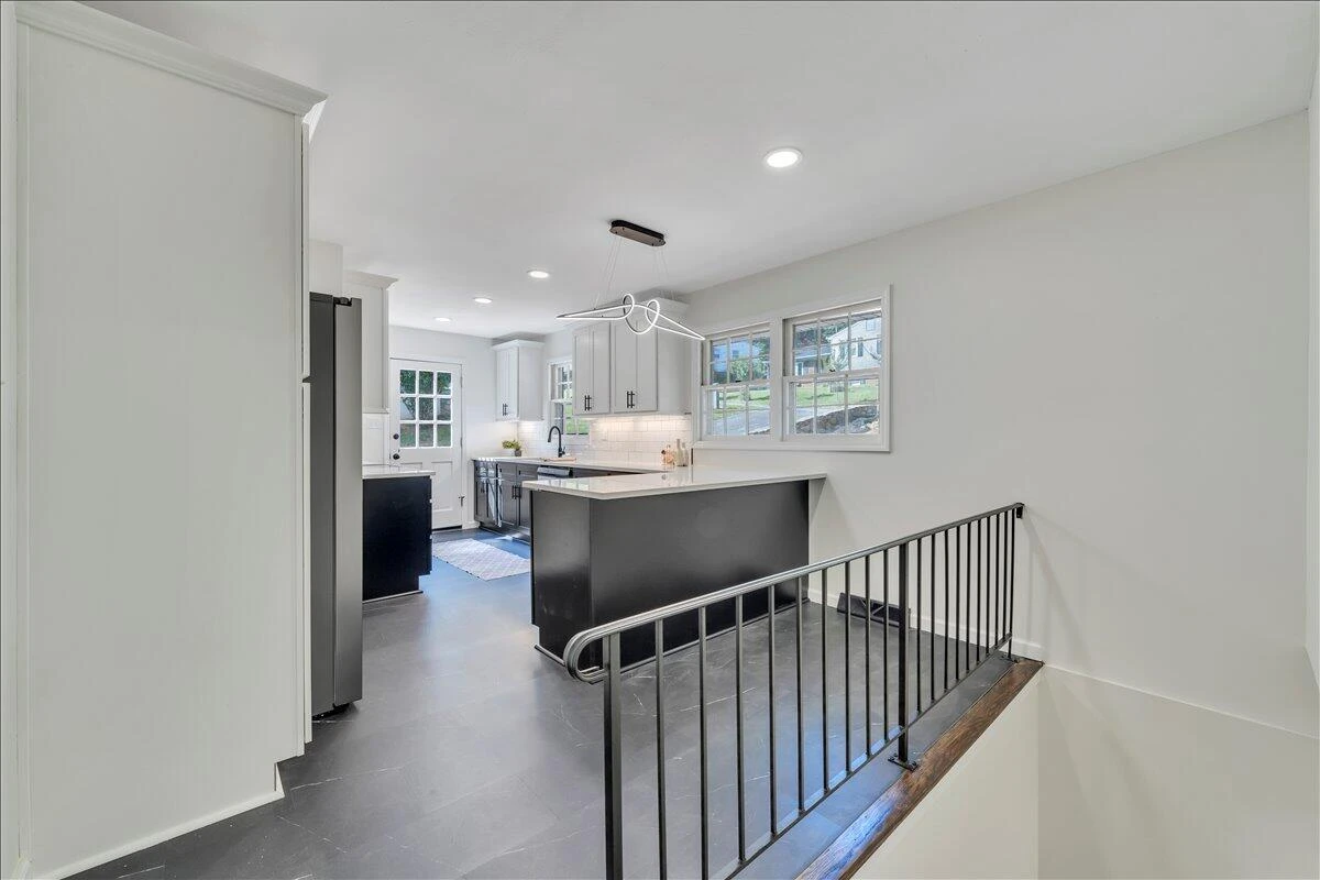 719 Estates RD - Photo 11