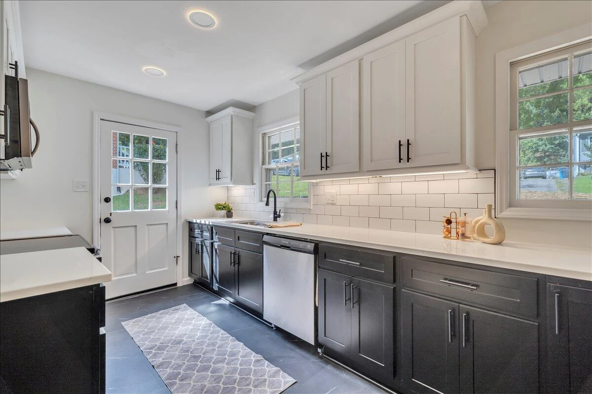 719 Estates RD - Photo 13