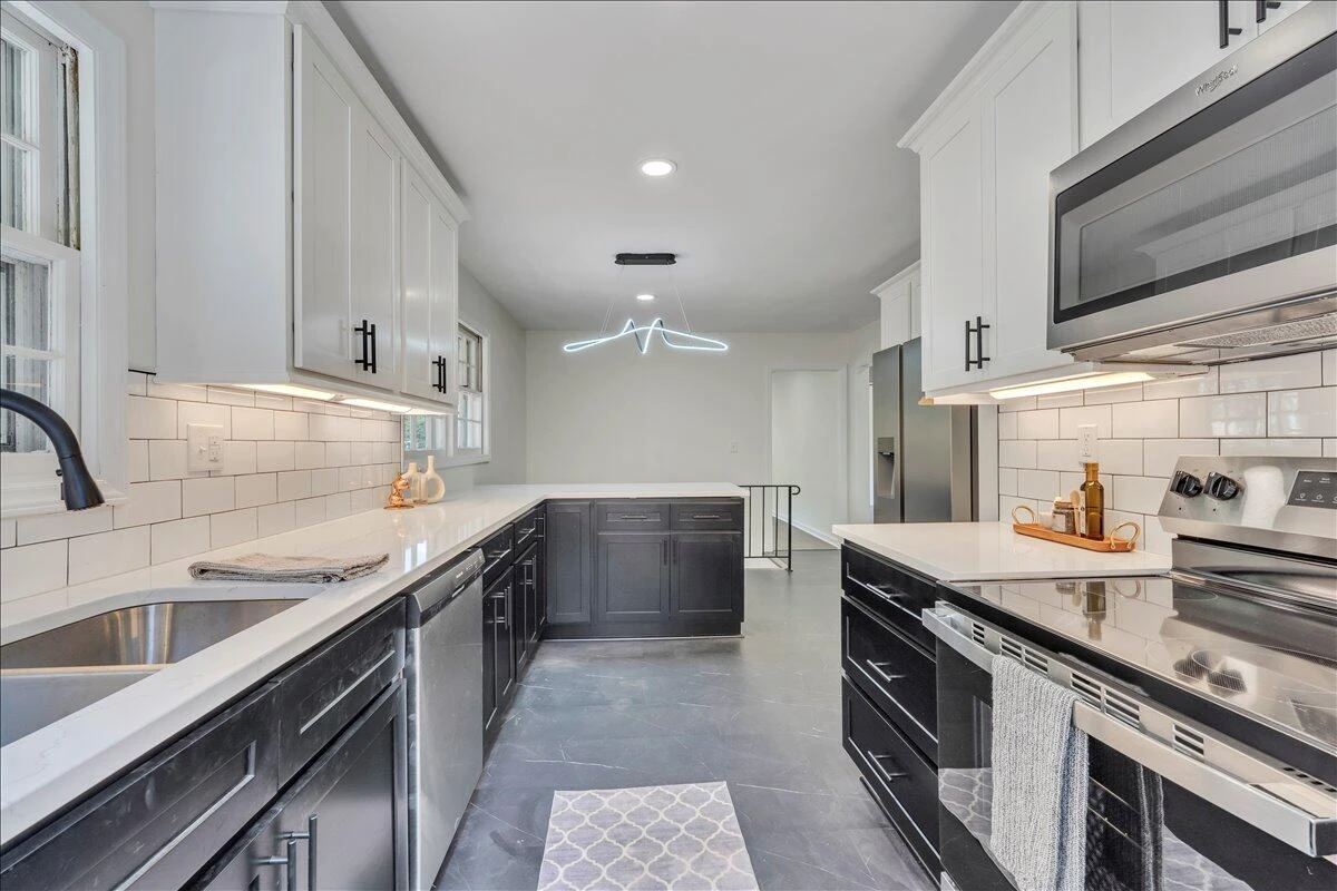 719 Estates RD - Photo 17
