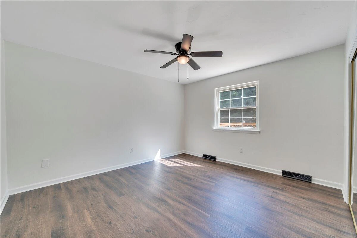 719 Estates RD - Photo 18