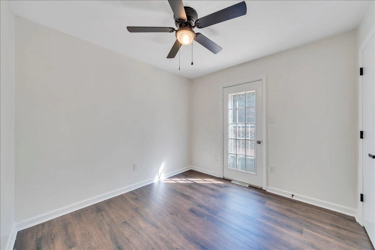 719 Estates RD - Photo 20