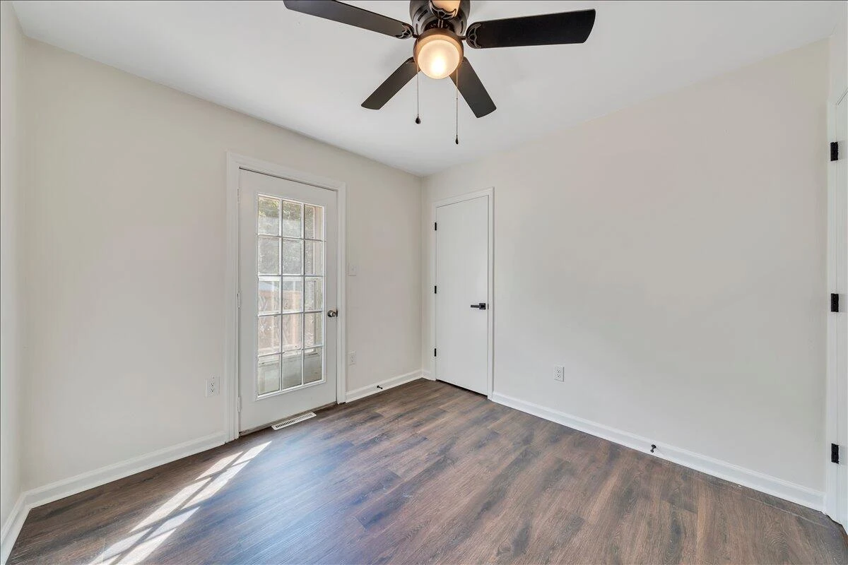 719 Estates RD - Photo 21