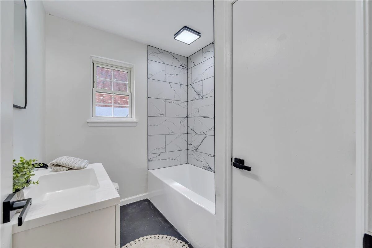 719 Estates RD - Photo 24