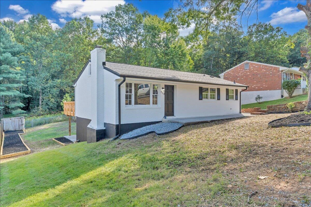 719 Estates RD - Photo 3