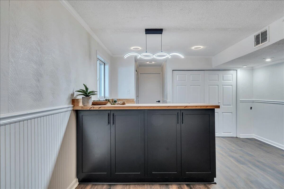 719 Estates RD - Photo 32