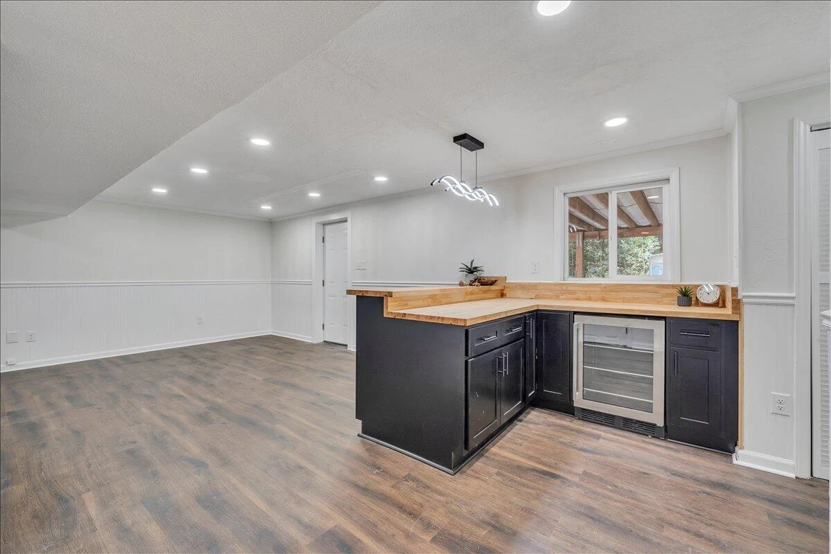719 Estates RD - Photo 34