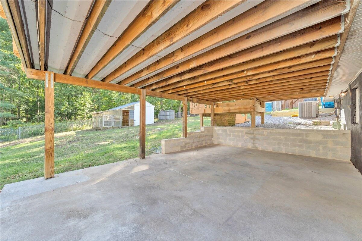 719 Estates RD - Photo 37