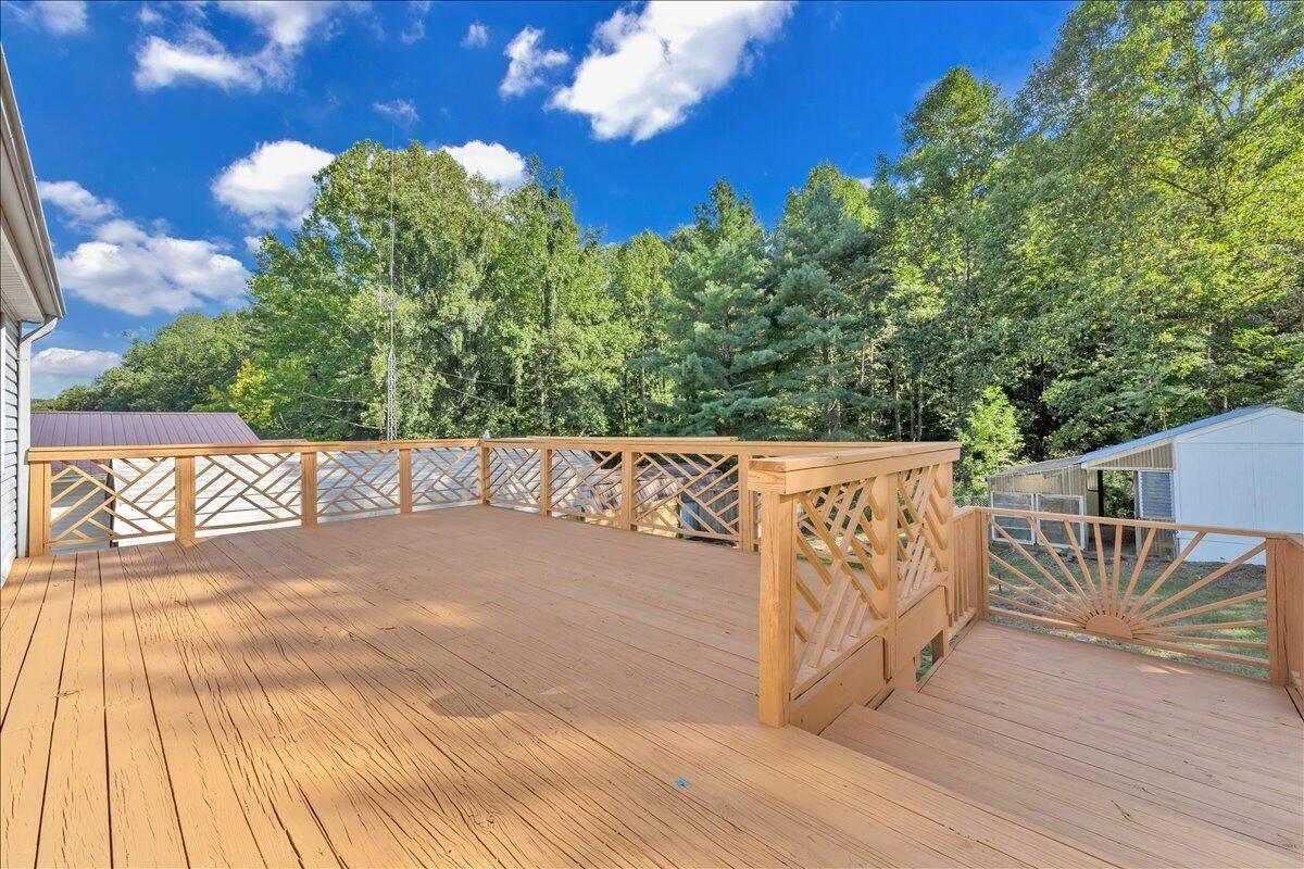 719 Estates RD - Photo 38