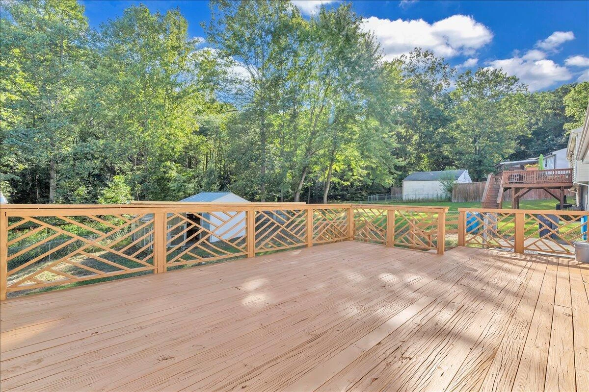 719 Estates RD - Photo 39