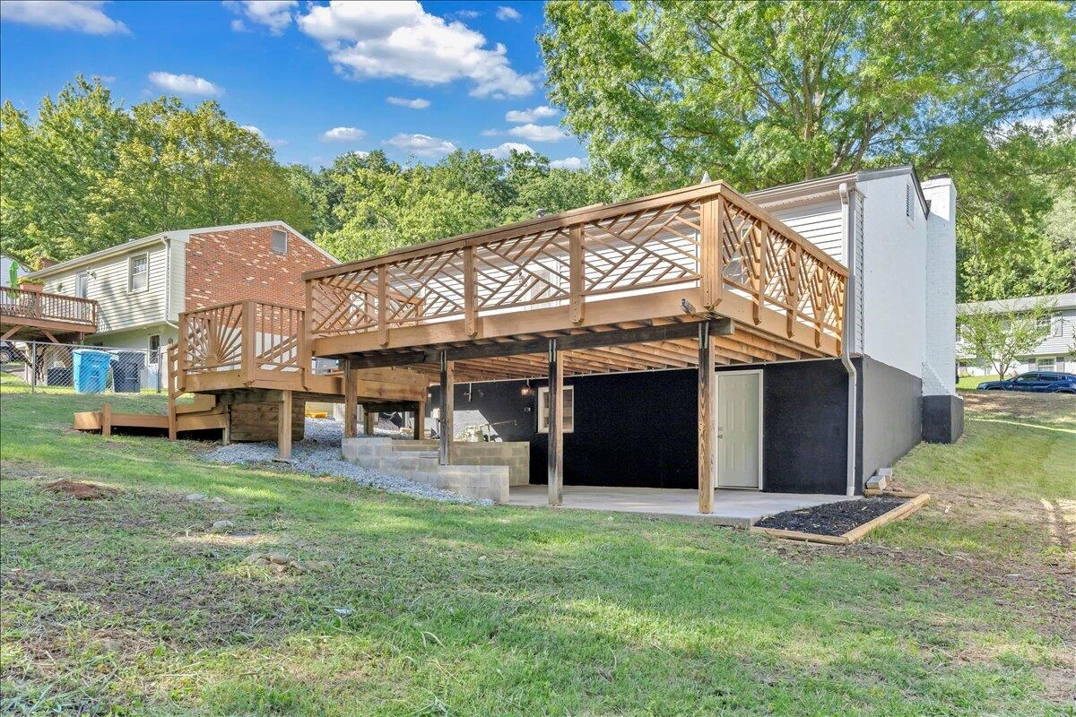 719 Estates RD - Photo 44