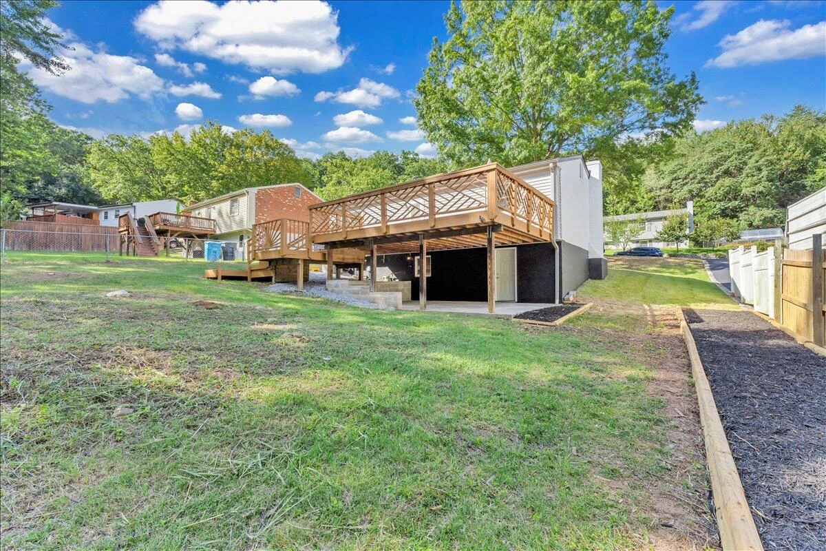 719 Estates RD - Photo 45