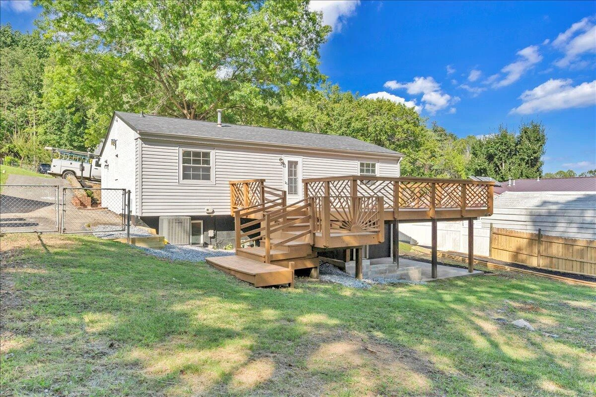 719 Estates RD - Photo 46