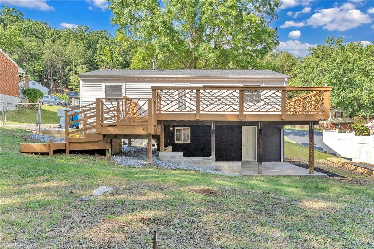 719 Estates RD - Photo 47