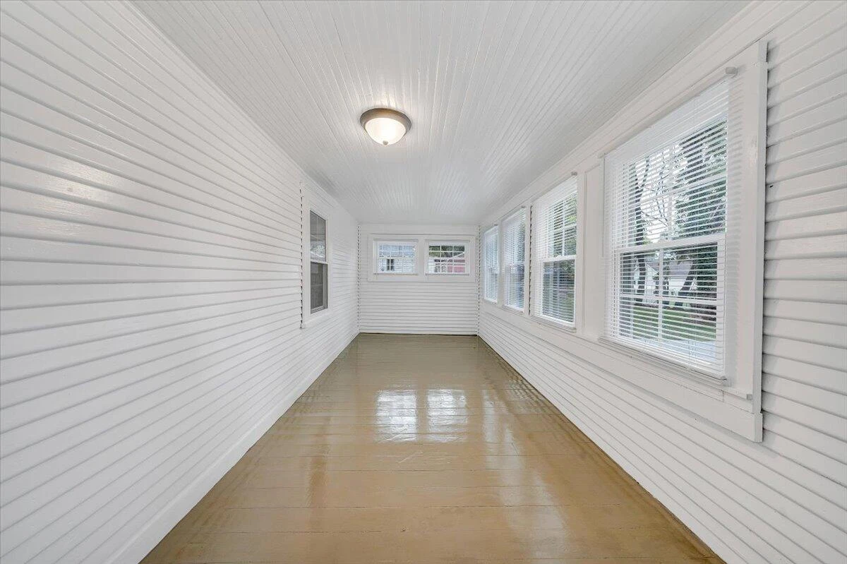 1742 20th ST - Photo 18