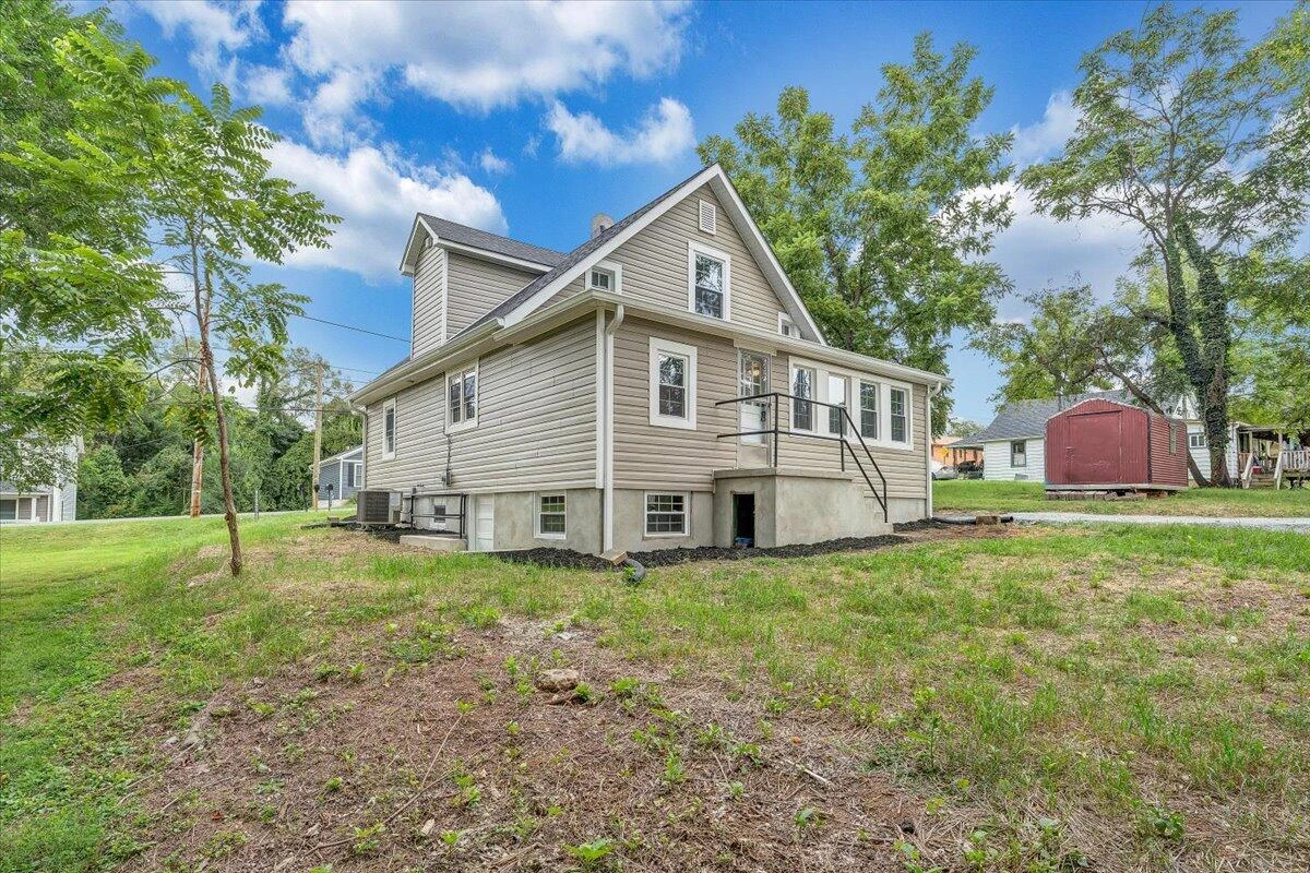 1742 20th ST - Photo 34