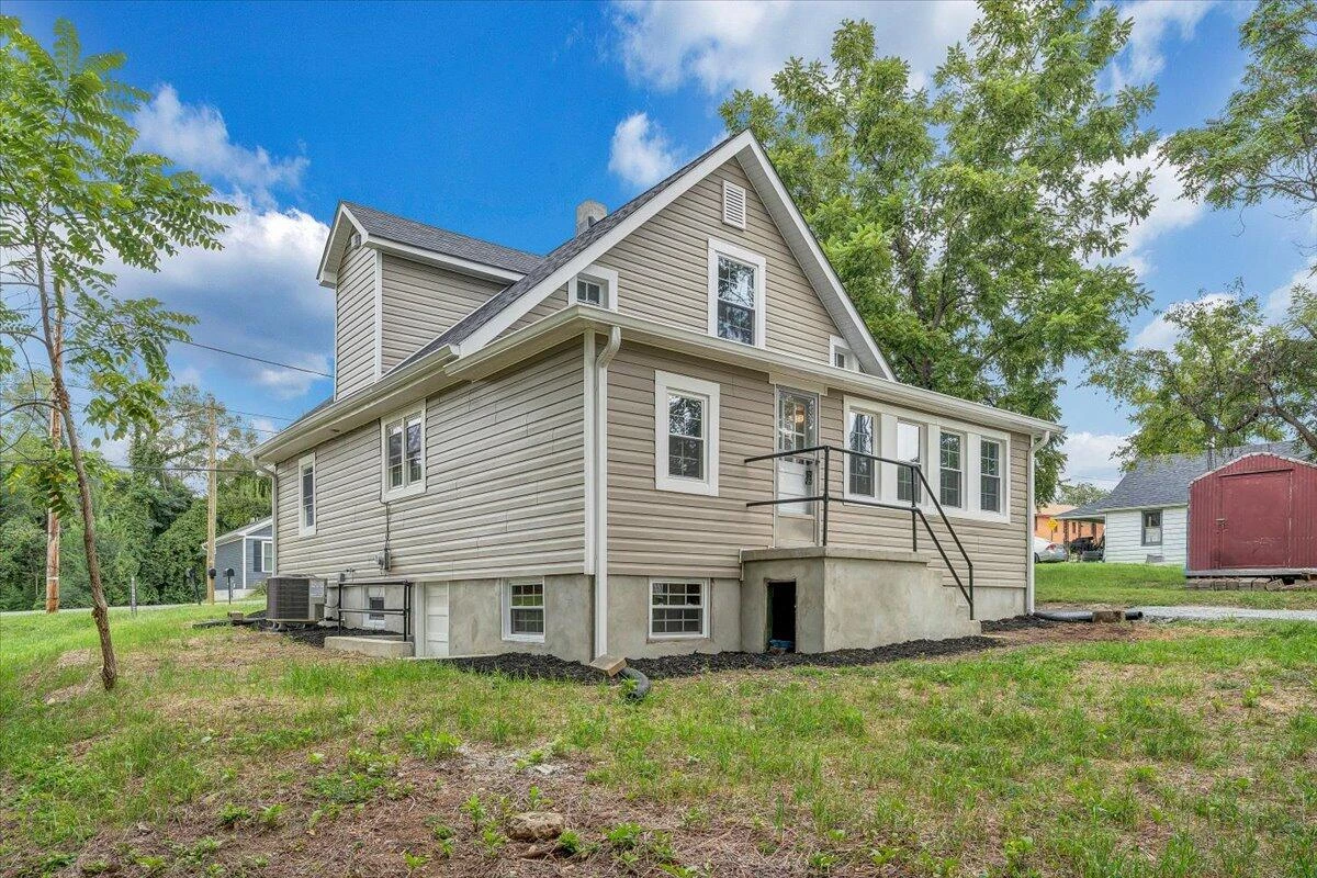 1742 20th ST - Photo 35