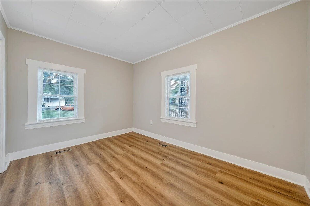 1742 20th ST - Photo 6