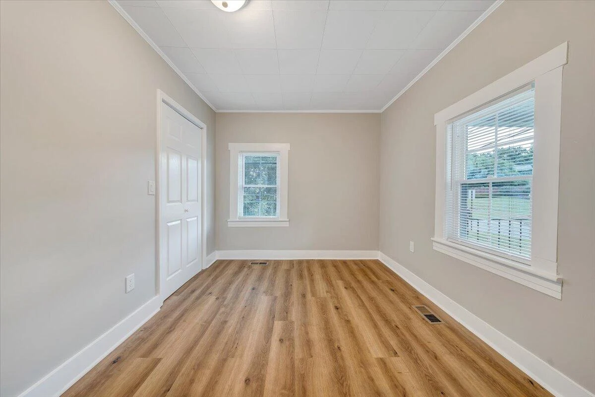 1742 20th ST - Photo 8