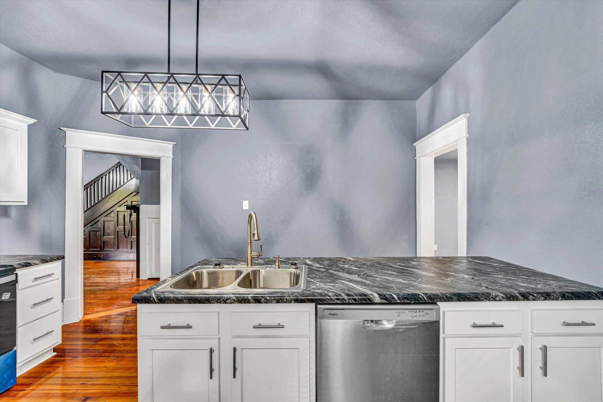 809 Elm AVE - Photo 12