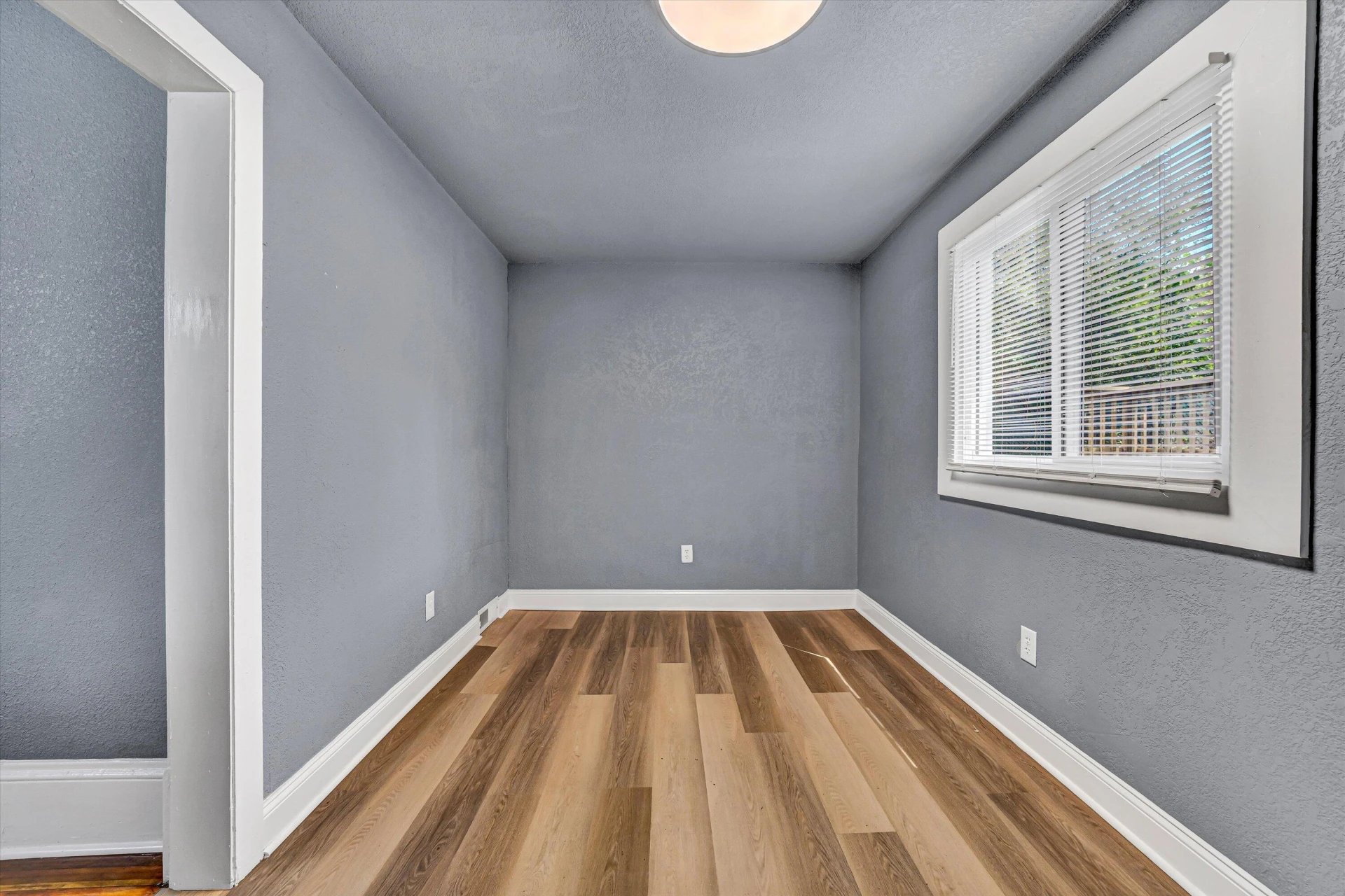 809 Elm AVE - Photo 16