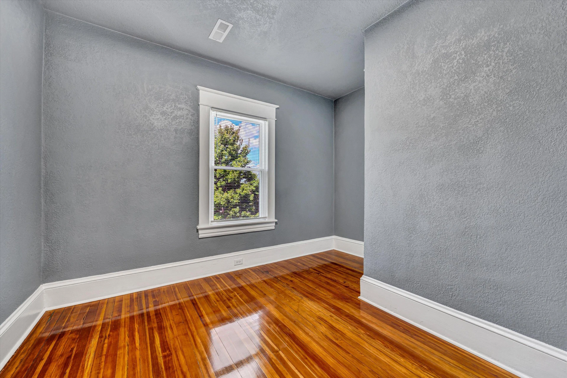 809 Elm AVE - Photo 22