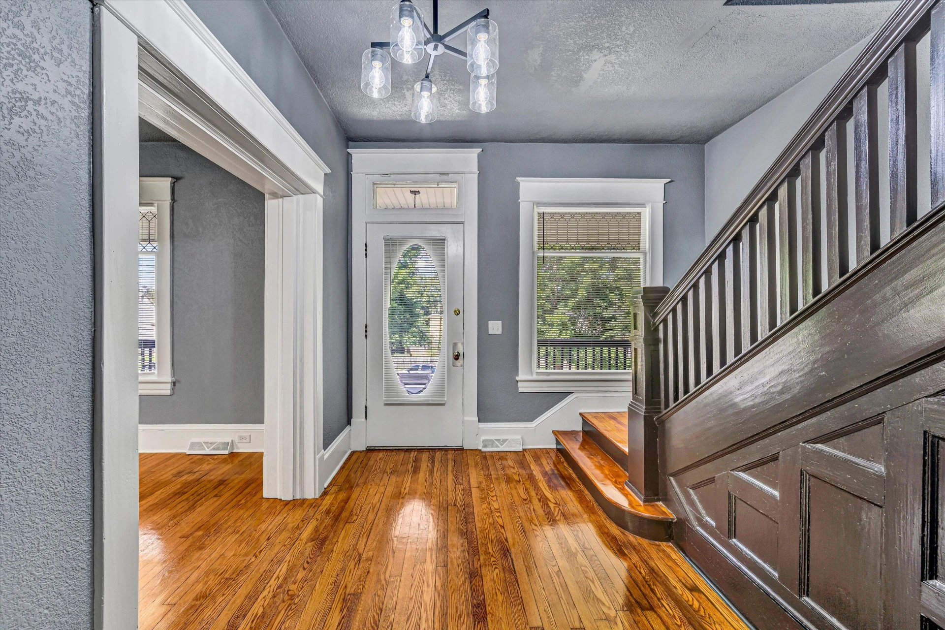 809 Elm AVE - Photo 4