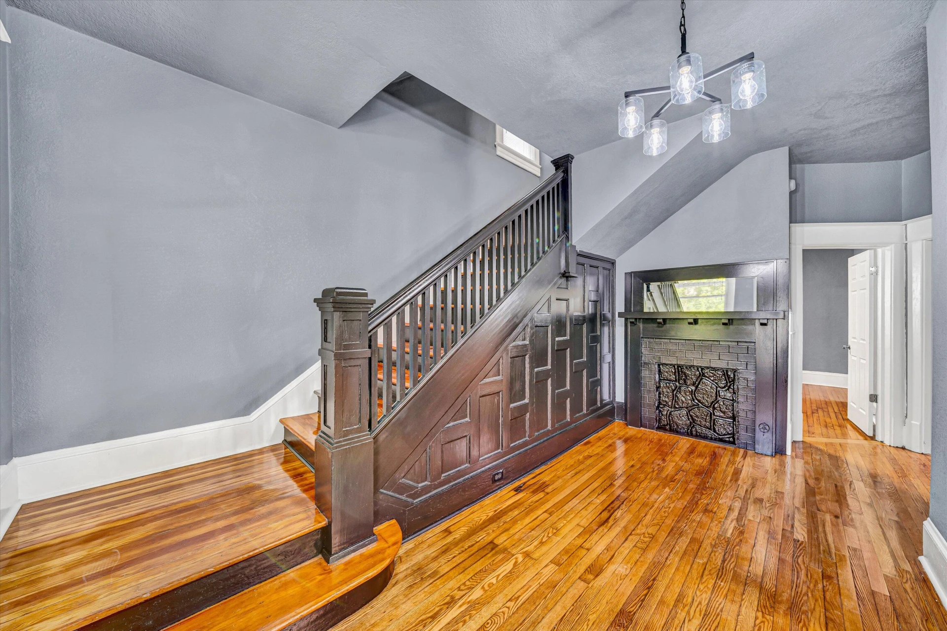 809 Elm AVE - Photo 5